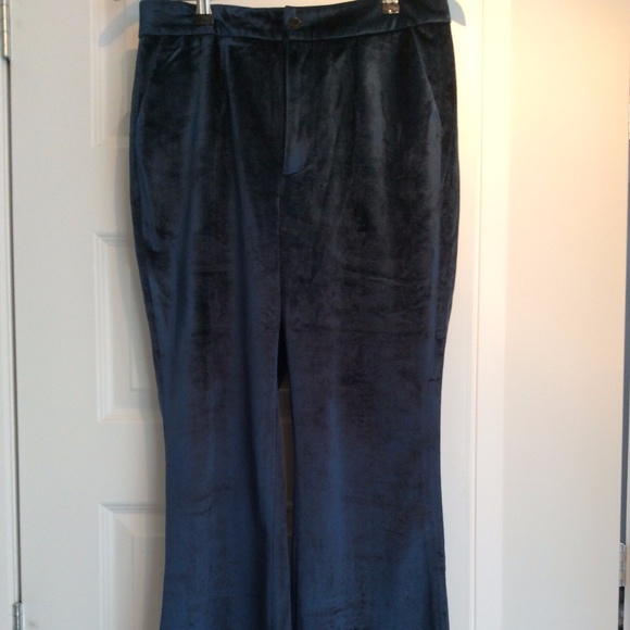 Midnight blue velvet pants suit - Picture 4 of 5